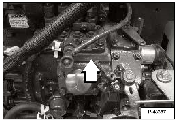 расположение номерных табличtr мотора bobcat S175.png